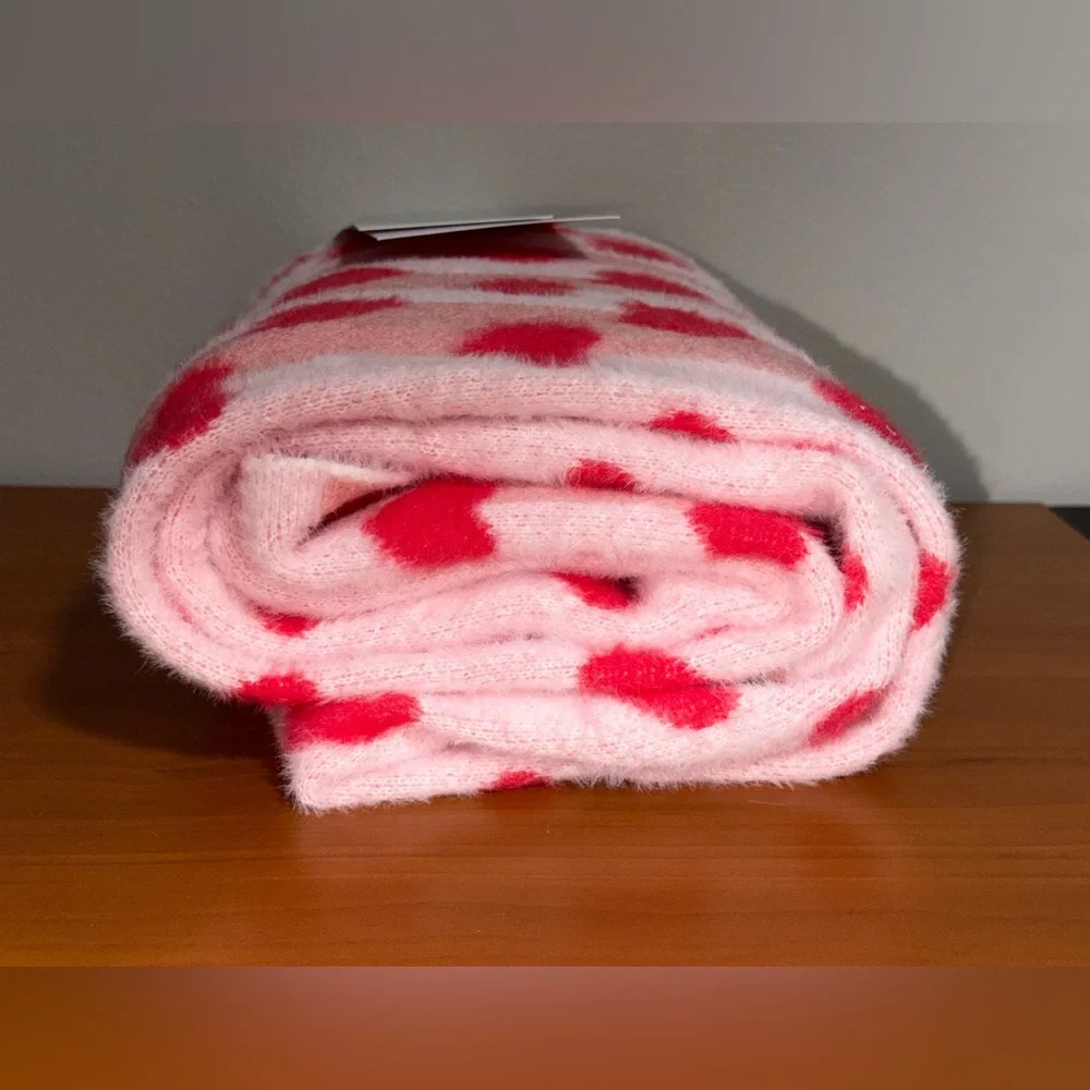 Cupcakes and Cashmere Eyelash Knit Love Throw